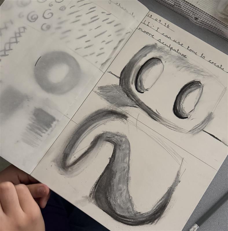 dixons_mb's tweet photo. Examples of the wonderful work Year 6 are creating inspired by Henry Moore #texture #mixedmedia #3dform #tone #markmaking https://t.co/P5Kgcz6pcC