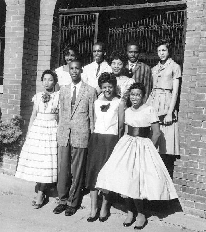 JonesForAR's tweet photo. Today is Little Rock Nine Day, and for me, this history is deeply personal.

I was honored to hold the street sign before it went up! A powerful reminder of the courage of nine young people who helped change our country.

Their legacy reminds us that progress requires courage.

#LR9 #AR02