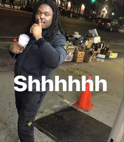 twin_ity_'s tweet photo. thinking of what food to make cause i’m hungry but then remember im gonna get fat then deciding to just let myself wither away https://t.co/9CHEQzUZJp