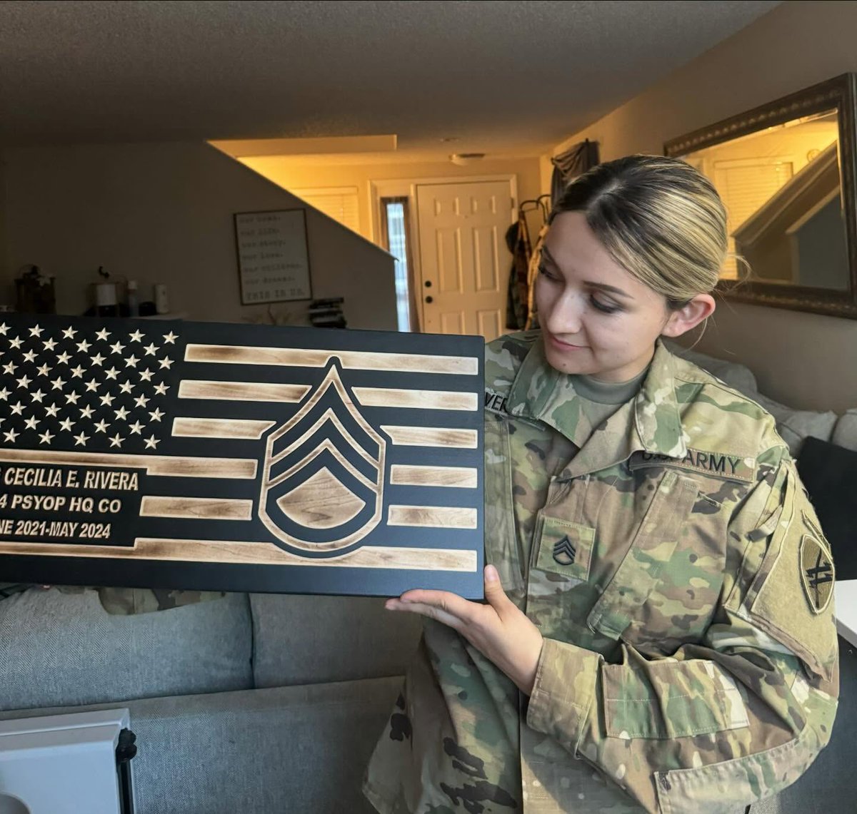 murilomadeira20's tweet photo. To the best Soldier in the U. S. Army: Thank you for this incredible gift. I’m honored to have been your leader and even more honored to call you my bestie. Love you! The best unit I’ve served with. Cheers to new beginnings and my final enlisted https://t.co/tJEYUxkGz8