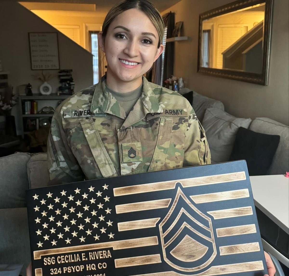 murilomadeira20's tweet photo. To the best Soldier in the U. S. Army: Thank you for this incredible gift. I’m honored to have been your leader and even more honored to call you my bestie. Love you! The best unit I’ve served with. Cheers to new beginnings and my final enlisted https://t.co/tJEYUxkGz8