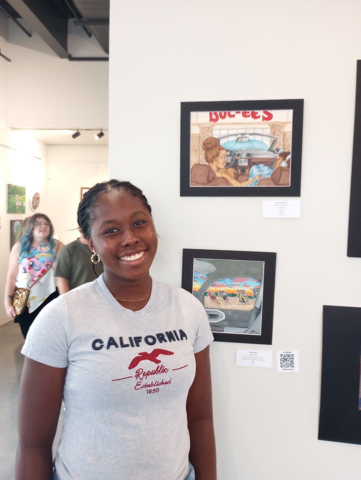 vcstulsa's tweet photo. 9 ARTISTS. 1 BIG WIN. 🎨
VCS HS artists recently took their work to Arts@302 Gallery in B. A.  for the Chalk-It-Up Art Competition

Artists:
Simi A.  Kenzie A. Valerie C.  Chloe H.  Mary M.  Rebekah R. Jordan S. Allison Y. Kailai Z.
&amp; 

🏆 CHLOE HURST 1st PLACE #CNQR https://t.co/y3P7I1rJL7