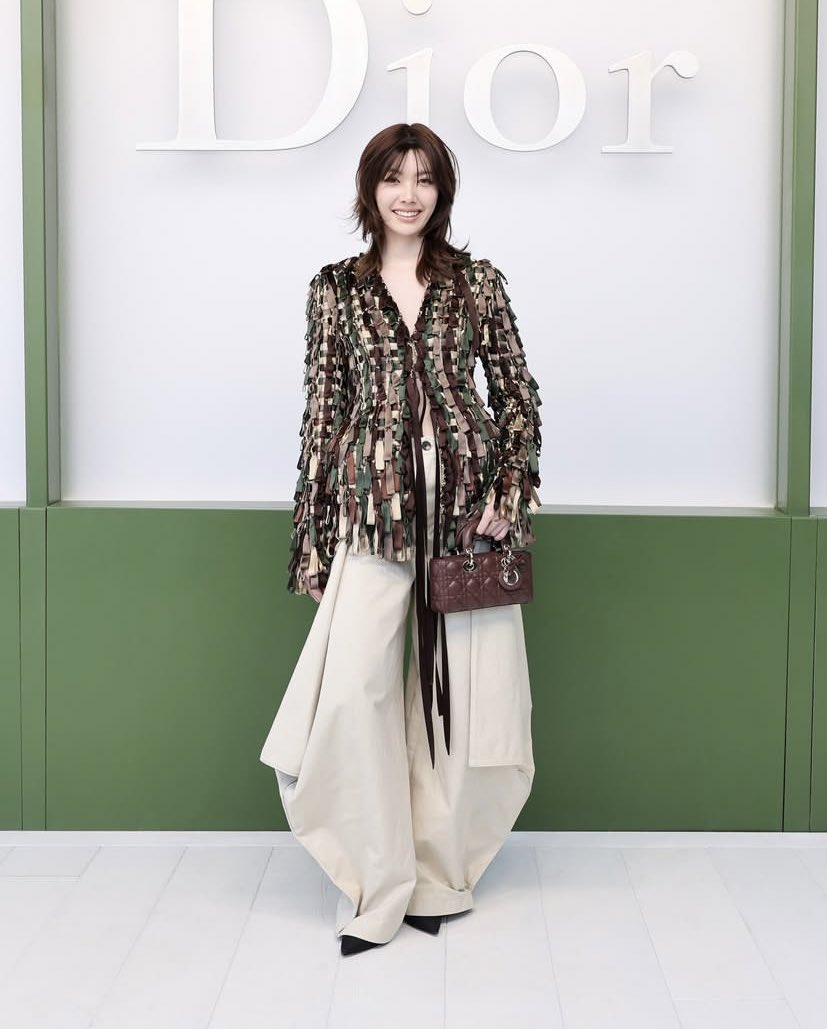 OrmKorn_fans's tweet photo. A Dior moment in Paris. Orm Kornnaphat steps into Dior Summer27 at Paris Fashion Week, with Jonathan Anderson shaping the next chapter of the House.

#OrmKornnaphat
#DiorSummer27 
#Dior #PFW https://t.co/xGivNM3oTL