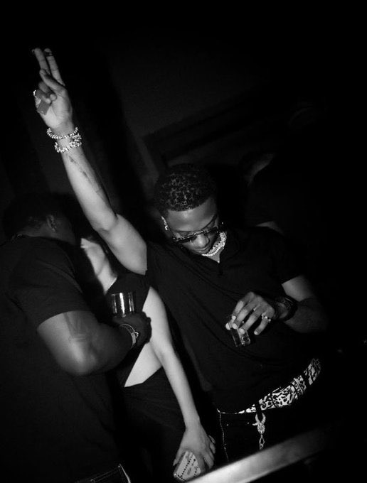Champzofficial2's tweet photo. Wizkid is currently leading the race to win the BreakTudo Award for the Best International Male Artist of the Year ahead of Bruno Mars, Justin Bieber, Bad Bunny and The Weeknd. https://t.co/zEwKT0impS