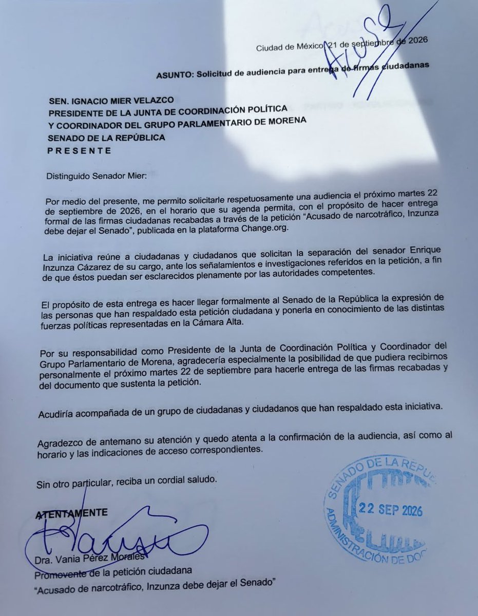 vaniaperezmor's tweet photo. 🚩Que quede constancia: hemos buscado formalmente a los coordinadores de @MovCiudadanoMX, @PRI_Nacional, @AccionNacional y @PartidoMorenaMx, así como al presidente del @senadomexicano, @higinio_mtz.
La mayoría no ha respondido a nuestra solicitud.
Pero el silencio no detiene a la ciudadanía.
Este 29 de septiembre estaremos en el Senado para entregar las firmas y la exigencia de miles de ciudadanos: que el crimen organizado no tenga cabida en la vida pública de México.
Nosotros sí vamos a estar ahí.
¿Quién recibirá a los ciudadanos y nuestras firmas? ¿Responderán públicamente sobre el caso Inzunza o seguirán siendo cómplices con su silencio?