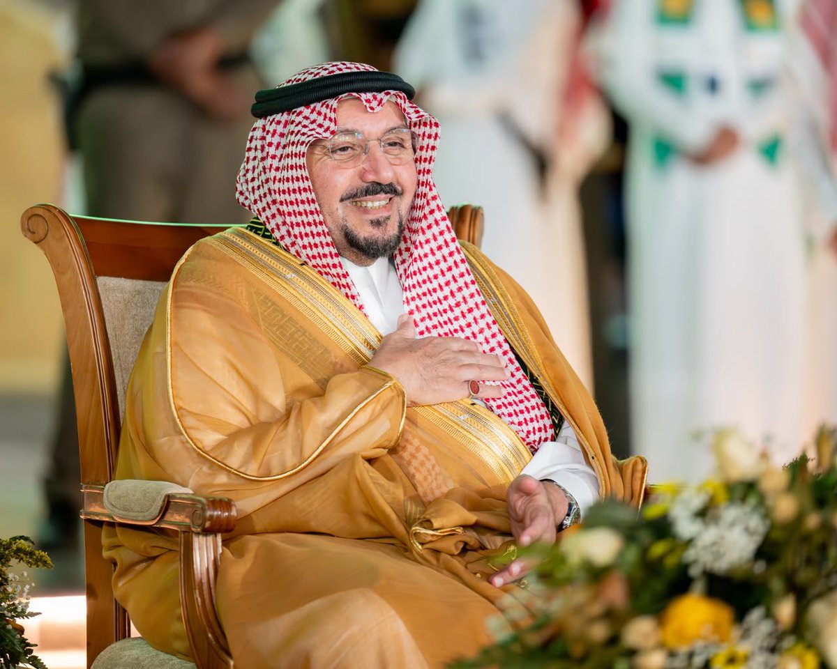 hamedzaidq8's tweet photo. تشرفت بالمشاركة في حفل امانة القصيم في احتفالية اليوم الوطني السعودي 

برعاية اميرها المتواضع صاحب السمو الملكي
د.فيصل بن مشعل بن سعود حفظه الله 

بقصيدة بعنوان #جيران_السعد

واتمنى اني عبرت ولو بجزء بسيط من ما يكنه الشعب الكويتي من مشاعر للمملكة العربية السعودية وشعبها الغالي على قلوبنا جميعا 💚

وادام الله عز المملكة العربية السعودية في ظل خادم الحرمين الشريفين الملك #سلمان_بن_عبدالعزيز
و ولي عهدة صاحب السمو الملكي الامير #محمد_بن_سلمان
حفظهم الله ورعاهم  

وعسى ايامكم كلها افراح 
يا #جيران_السعد

#اليوم_الوطني_السعودي 
#المملكة_العربية_السعودية 
#الكويت_السعودية