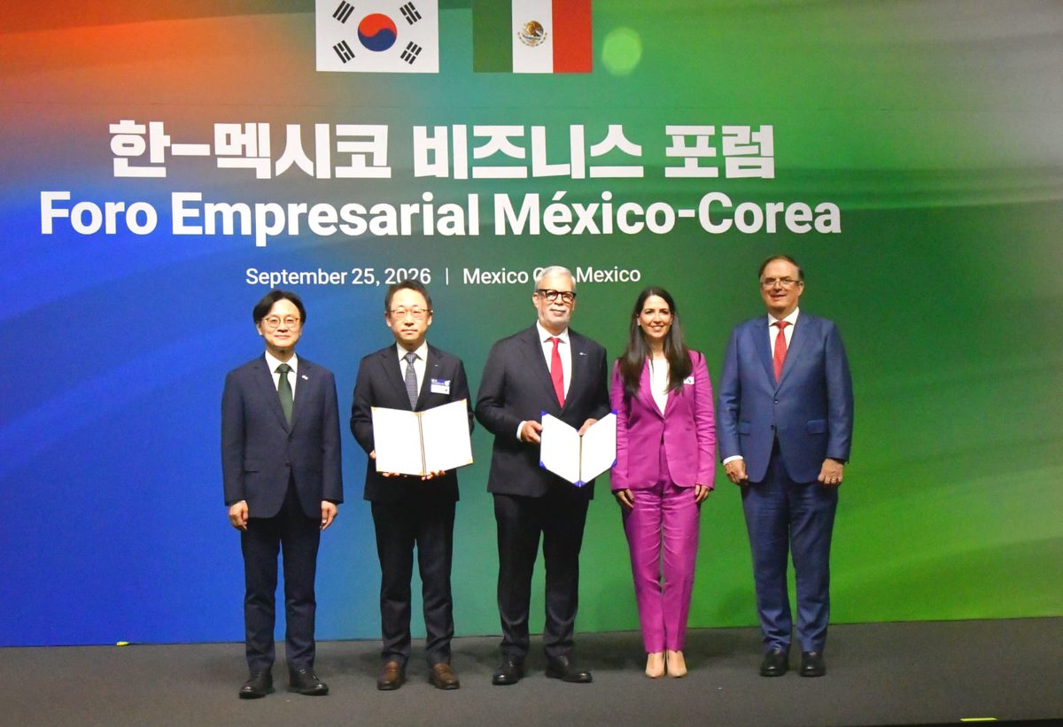 SE_mx's tweet photo. #ComunicadoEconomía 🗞️

México y la República de Corea estrechan relación comercial y de negocios 

🇲🇽🤝🇰🇷

🔗 https://t.co/9ATFi0pzeo https://t.co/ZKHtz7SLJE