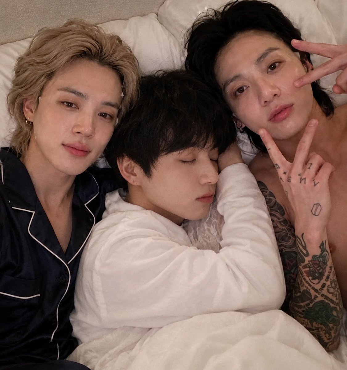 bisstille's tweet photo. Melhor lugar pra dormir. 🥺🩷
Eu amo tanto vocês. https://t.co/YnaSmroY0y