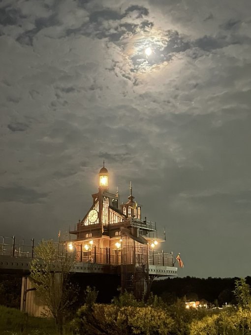 Mdg8P's tweet photo. 💁‍♀️☣︎🌾🌕🏰☣︎🙆‍♀️
ジブリパーク GHIBLI PARK @ghibliparkjp
今日は月をご覧になりましたか🌔 https://t.co/GRKJ5mQmKj