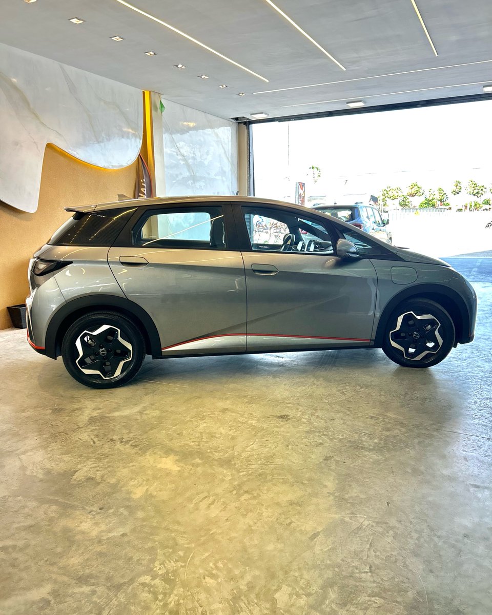 MosesPrimauw0m's tweet photo. BYD Dolphin GS EV 2023/24, 19 mil km, revisado e automático. Completo, com câmera 360°, multimídia 12, 8”, bancos premium e carregador por indução. IPVA 2026 pago. Financiamento em até 60x. https://t.co/yPB8VkHNYk
