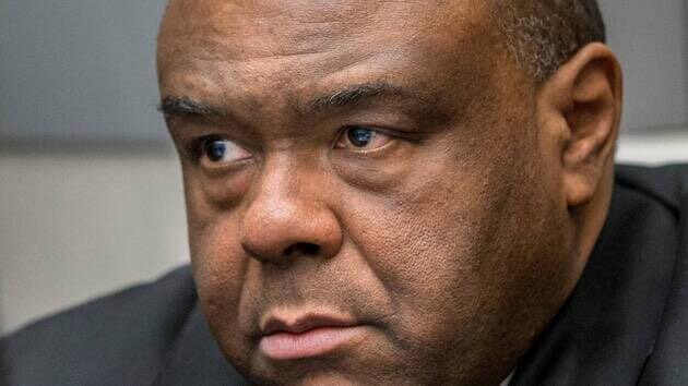 wembi_steve's tweet photo. #RDC: Sous la tutelle de l’ancien rebelle et seigneur de guerre, aujourd’hui VPM Jean-Pierre Bemba, ministre des Transports, Voies de communication et Désenclavement, plusieurs accidents et incidents aériens ont été enregistrés ces derniers mois :

🔴 24 juillet — #Walikale : crash d’un aéronef, 1 mort et 2 survivants.

🔴 27 août — #Bikuba/Minembwe : crash d’un PZL-Mielec An-28, 4 morts.

🟠 Septembre — Kinshasa-N’Djili : sortie de piste d’un DC-8 cargo, sans décès.

🟠 17 septembre — #Kindu : sortie de piste d’un avion de Serve Air, sans décès.

🔴 25 septembre — #Kenge : crash d’un Let L-410 de TRACEP, avec 17 morts selon le bilan communiqué.

Au-delà des bilans humains, ces accidents successifs posent la question du contrôle, de la certification, de la maintenance et de la surveillance des opérateurs aériens en RDC.