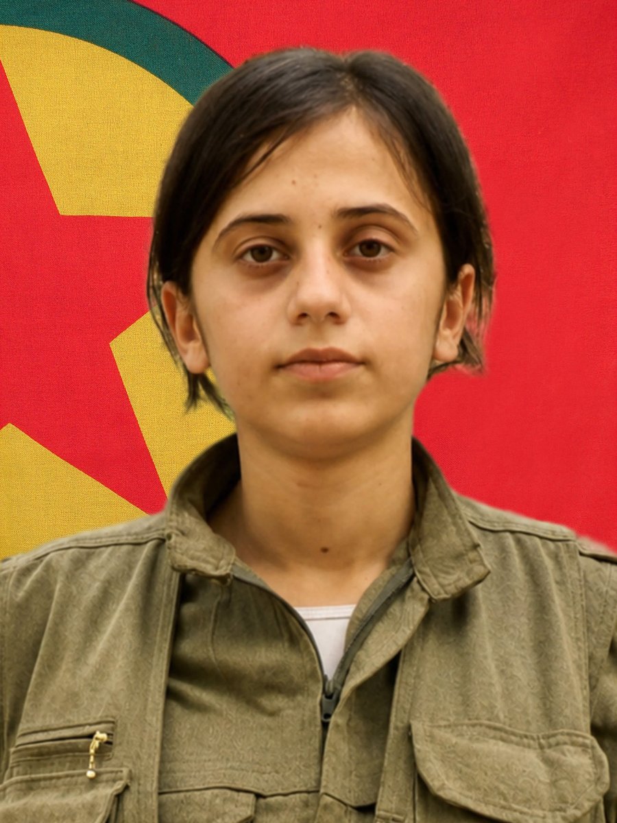 Andokmusa's tweet photo. Kod Adı : Ronahi Hilcim
Adı Soyadı : Gurbet Akyürek
Doğum Yeri : Şirnex
Anne – Baba Adı : Emine - Şükrü
Şehadet Tarihi ve Yeri : 29 Nisan 2019 / Garê https://t.co/2nO5hId7Iy