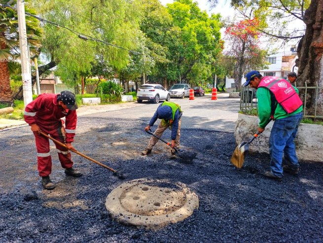 TuAlcaldiaGAM's tweet photo. ¡En GAM estamos recuperando nuestras calles!

En San Juan de Aragón 1.ª Sección, #LaCalleEsNuestra avanza para mejorar vialidades, facilitar traslados y devolverle a la gente calles dignas.

La transformación se construye en territorio, escuchando y cumpliendo con hechos. https://t.co/KVaNEhLVwN