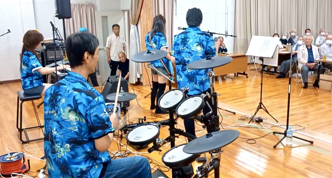 showaBLUESTARS's tweet photo. 2026.9.20牧田地区敬老会無事に終了〜
上���津町牧田地区の皆様、盛り上げていただきありがとうございました！
#大垣市 #依頼演奏 #敬老会 #昭和歌謡バンドブルースターズ https://t.co/BSS9y7E44m