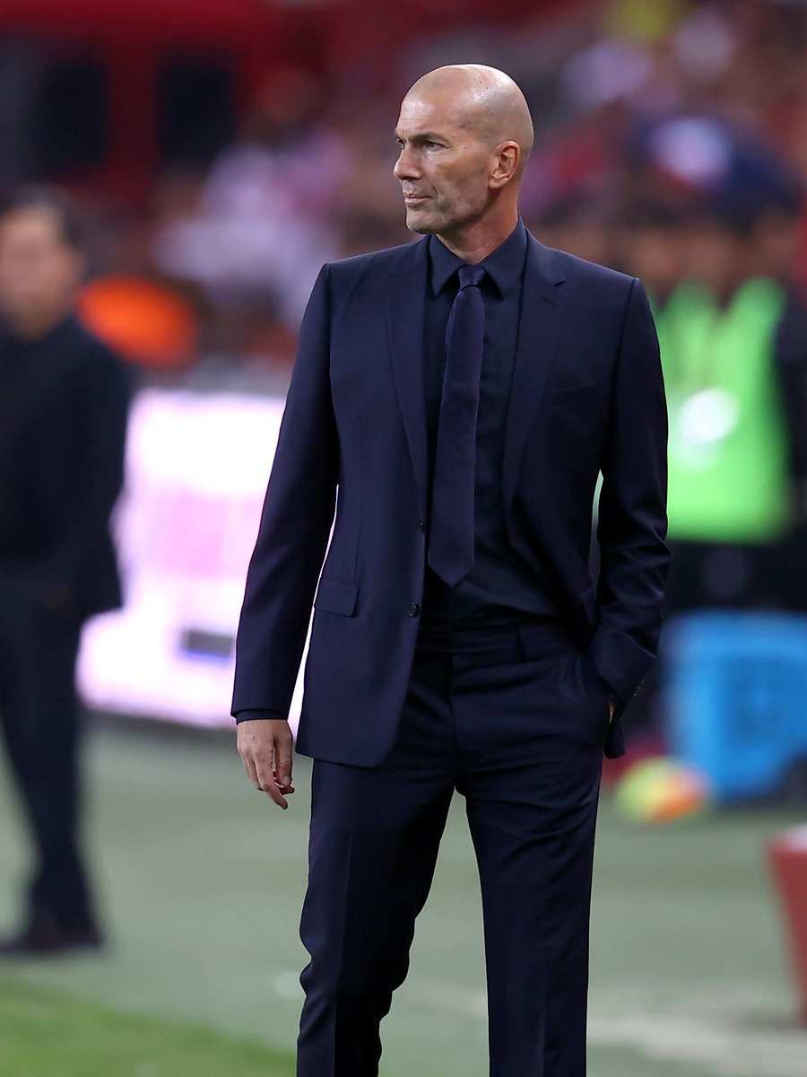 fifaworldcup_es's tweet photo. Nueva era, Zizou. 👏

#CopaMundialFIFA https://t.co/8RF5XYYmpP