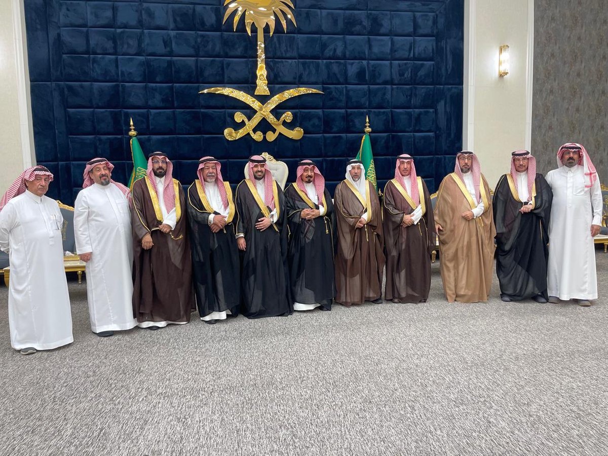 abufadwa3273's tweet photo. ليلة جميلة وأمسيه  رائعة جمعت لفيف من الأحبة والأصدقاء
بمناسبة زواج الحبيب أبن الحبيب 
الشاب زيادسلطان بن حمودبمدينة الرياض
الف مبروك وكل الأماني والدعوات الصادقة بأن يوفق الله العرسان ويتمم لهم بالخيروالمسرات 
وربنايكثرخيرك أباأحمد ويوسع في رزقك ويحفظ كل أخوتي لباس جنبي وعزوتي https://t.co/8iI5BrpOjS