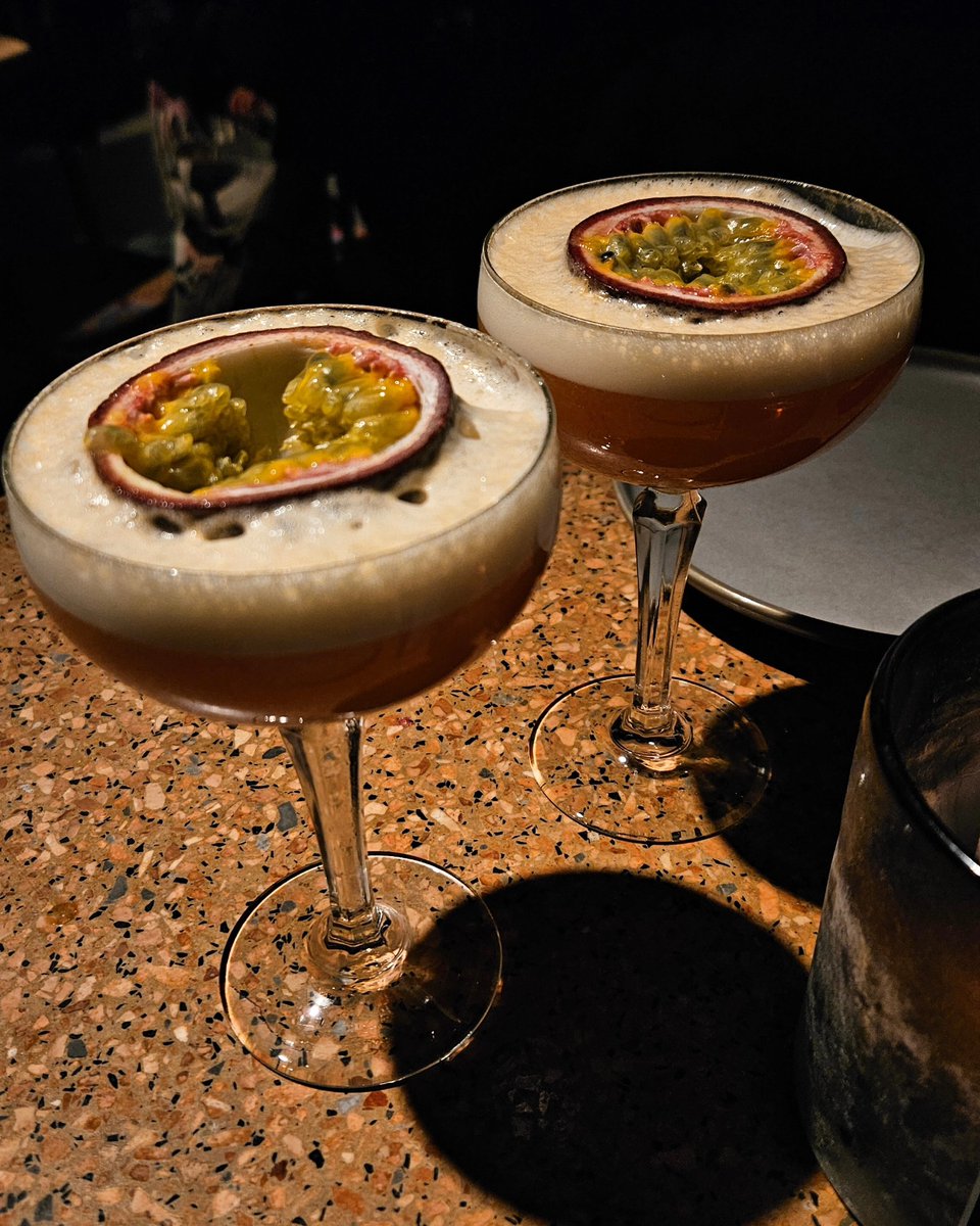 DolorisBilf2's tweet photo. Girls’ night out at The Street Food Club in Breda! Honest review
Food: disappointing—bland, too salty, or overly greasy. Drinks: excellent, including the mocktails. Music: great urban and Afro beats. Decor: beautiful and visually pleasing. https://t.co/zl7uyMiKx0