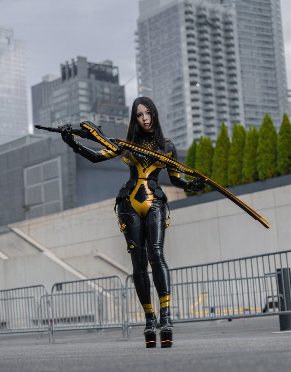 hhhhhuang8's tweet photo. For the 7th Airborne Squad, I will not fall. ⚔️

Tachy — Stellar Blade 🖤💛
📸 @allnewlaosepi 

#tachy #stellarblade #stellarbladecosplay #tachycosplay #cosplay #cosplayer #gamingcosplay #ps5 #shiftup #剑星 https://t.co/HM5rNgz0Q7