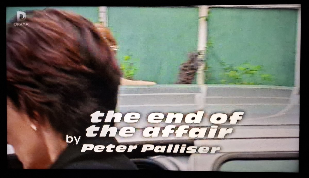 CookiesClassics's tweet photo. A retooling of the series saw Nigel Hess' theme tune dropped along with title sequence, replaced by a simpler title card with incidental music. The end titles would feature a new theme by Ray Russell.

Episode titles and credits were also presented in a large font. #Dangerfield https://t.co/43TAQlg364