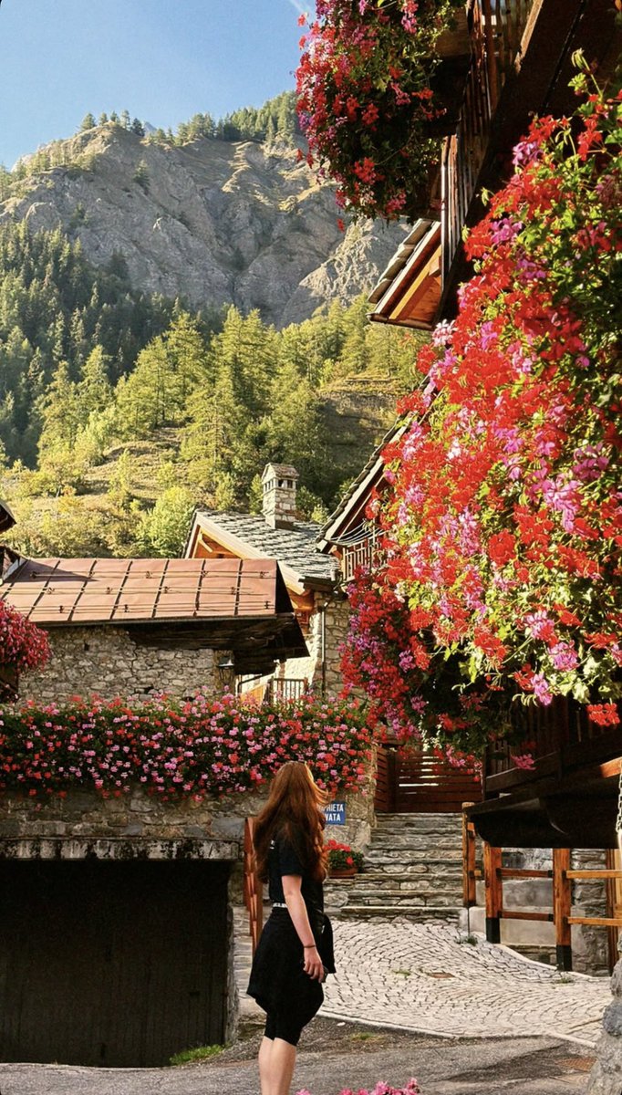 bergmannfiles's tweet photo. Jub em Courmayeur 🌺

📲 | Julia Bergmann via Instagram https://t.co/zuiglyniMe