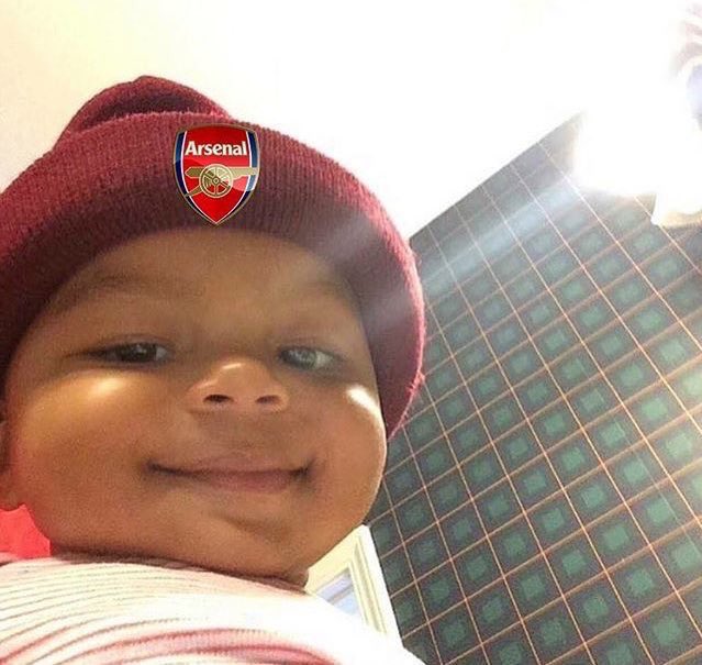 ArsenalBallots's tweet photo. Me scrolling through all the Man City charges tweets 😊😊😊 https://t.co/s2xXB3wLMl