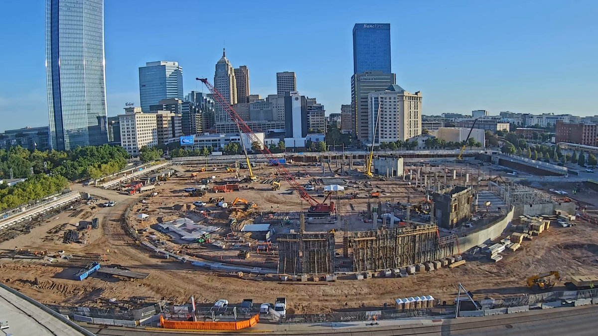okcthunder's tweet photo. Views of the construction site from all angles around downtown 👀 🏗️

Check out all seven of the Continental Coliseum arena live cams: https://t.co/rTSMcaWTCJ https://t.co/MDiPp4ghVK