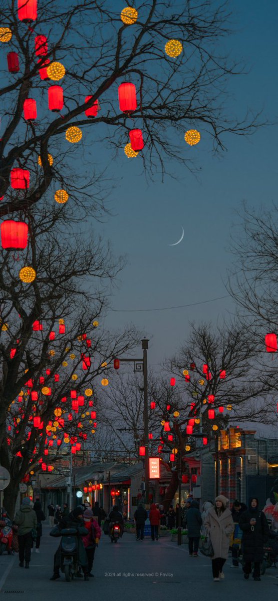 MadgeImainfc's tweet photo. Today marks the lantern lighting festival—wishing you glowing moments and warm surprises under the twinkling night sky! https://t.co/aFNLoMDn3n