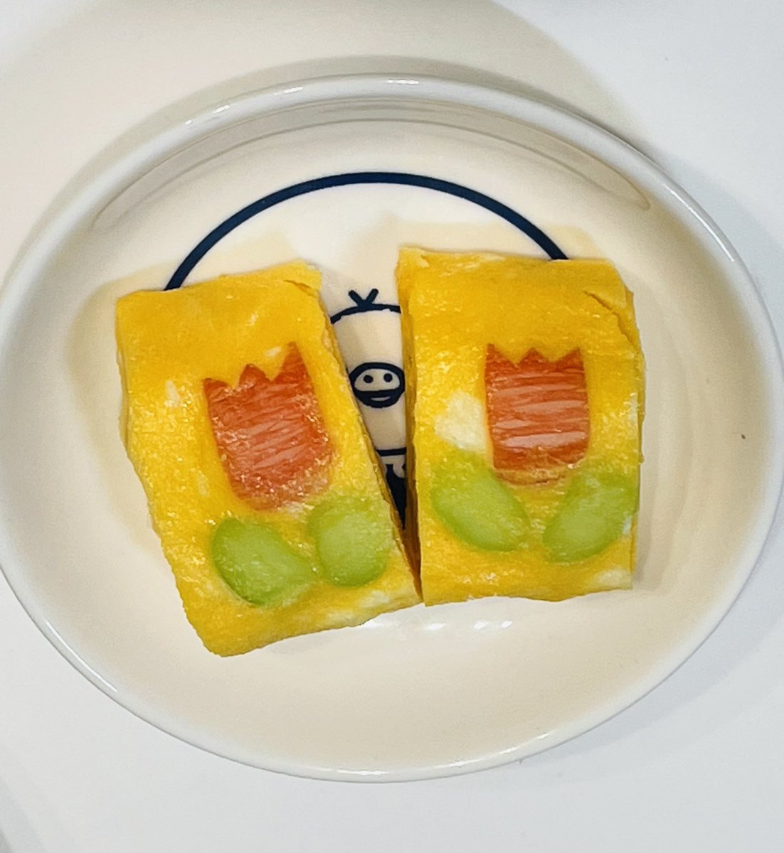 odentotyan's tweet photo. 卵焼きでチューリップ🌷
葉っぱズレたけど…気にしない気にしない https://t.co/ndspZciA9l