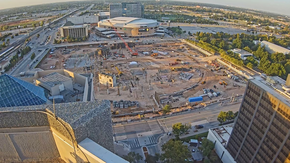 okcthunder's tweet photo. Views of the construction site from all angles around downtown 👀 🏗️

Check out all seven of the Continental Coliseum arena live cams: https://t.co/rTSMcaWTCJ https://t.co/MDiPp4ghVK