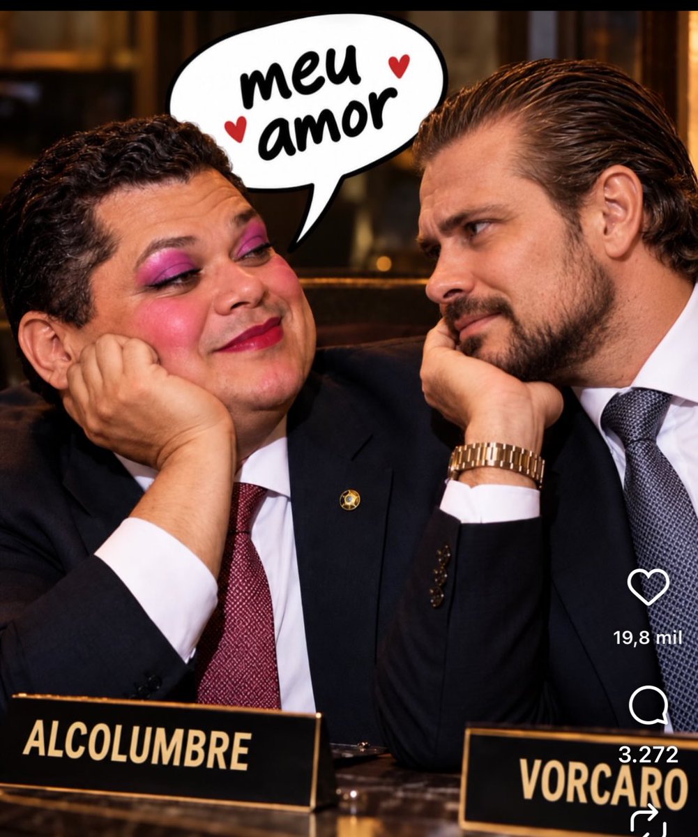 IzaOliv44326277's tweet photo. Batoré e  Vorcaro 👇👇👇👇👇até coraçãozinho ❤️❤️Batoré mandava para Vorcaro. 😳🤭🤭 https://t.co/Xg1tFgtlcD