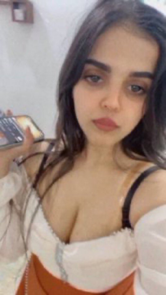 Gygqvk's tweet photo. بكره ويكند و امك ومبسوطه ؟ 🤦🏽‍♂️
يعننني الوضع تنقيز وحاول ما تتصل على اميمتك يـ ولدها لأن لو دقيت انا اللي برد ععليك وبتفل بوجهك انتبه  ! 🙄😂..!؟ https://t.co/c77hD4VHXs