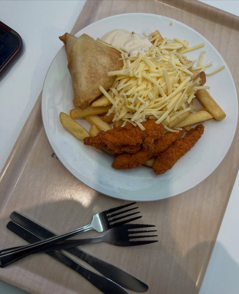 ZimalF01's tweet photo. A little work, a good meal, and a change of scenery. 💻🍽️
#WorkLife #FoodBreak #DailyMoments #Lifestyle https://t.co/eTc22WzC9L