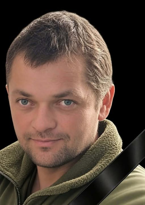 pogrebeckij's tweet photo. .Турківська міська рада Львівської області
З березня 2025 року він вважався зниклим безвісти після виконання бойового завдання поблизу н.п. Андріївка у Волноваському районі Донецької області. До останнього ми не втрачали надії — разом із рідними вірили, молилися та чекали звістки про життя. Хотілося вірити, що це помилка, що Іван живий і обов’язково повернеться додому…
Та, на жаль, 24 вересня 2026 року його загибель була підтверджена — тіло ідентифіковано за результатами ДНК-експертизи.
21 березня 2025 року, виконуючи військовий обов’язок, загинув житель м.Турка Іван ПАВЛИК —
стрілець 3 стрілецького відділення 2 стрілецького взводу 6 стрілецької роти 2 стрілецького батальйону в/ч А4594.
Турківська міська рада та вся громада висловлюють щирі співчуття рідним, близьким, побратимам і всім, хто знав Івана. Разом із вами схиляємо голови у скорботі та розділяємо біль непоправної втрати.