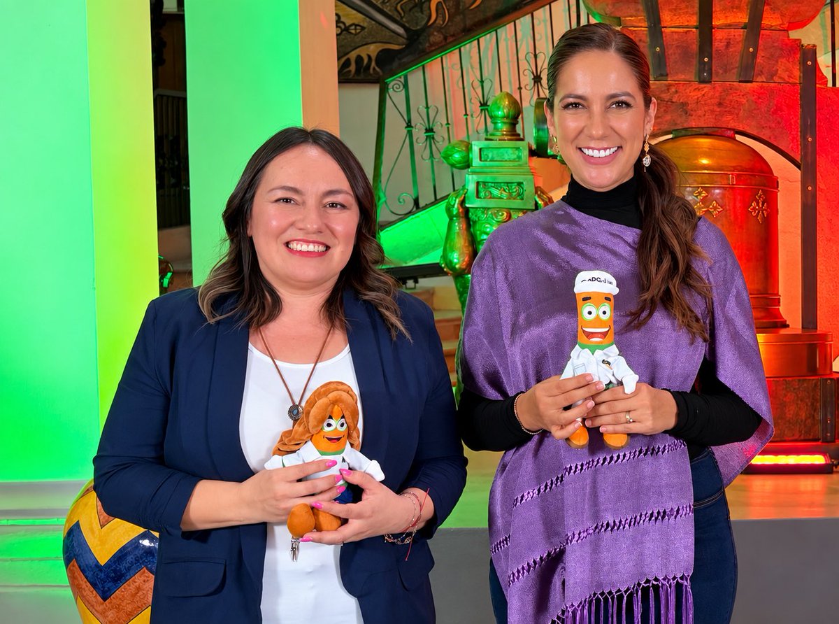 JudithJuarezGz's tweet photo. Hace dos años, Guanajuato emprendió un nuevo comienzo con el Gobierno de la Gente. Me siento orgullosa de acompañar este camino y de seguir cerca de las y los jubilados. ¡Felicidades, Gobernadora @LibiaDennise ! 🤝💙

#LograndoLolmposible
#GobernadoraDeLaGente
#2AñosConLaGente https://t.co/U1pNr6u5xd