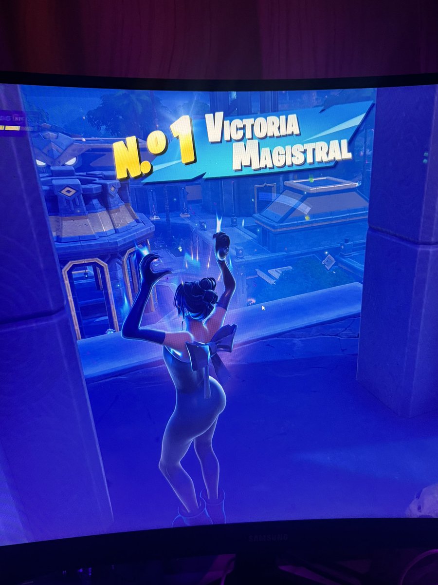 N3ll1luvs's tweet photo. all you need is a baddie that plays fort

#nsfwtwtًً #Fortniteㅤㅤ https://t.co/2cK1OFmffy