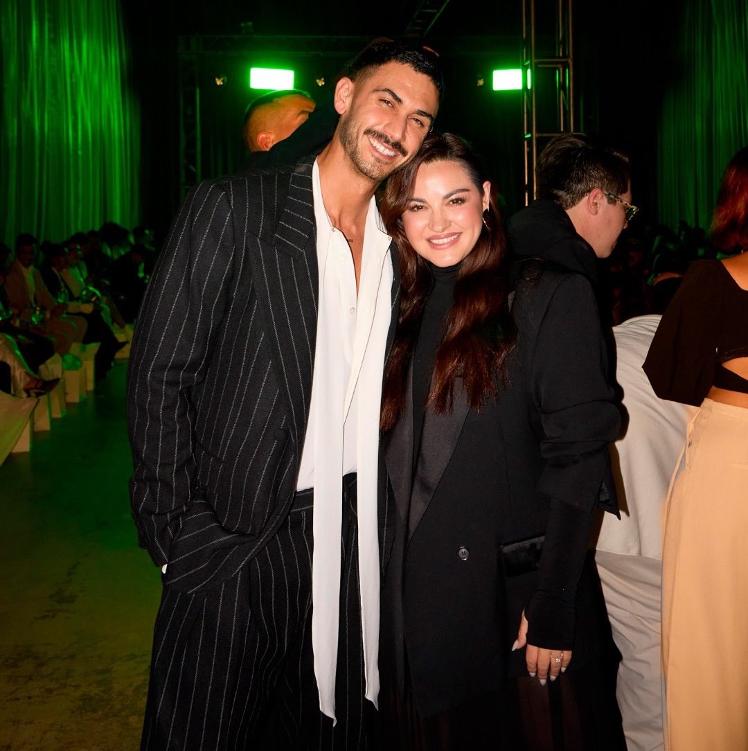 qgperronito's tweet photo. SPEITZERRONI! ❤️

O ator Alejandro Speitzer, que contracenou com Maite em Oscuro Deseo, teceu elogios à ela em entrevista:

“Agradeço infinitamente que a Maite tenha sido minha companheira. É a melhor que já tive, uma grande pessoa. Foi muito lindo ter vivido isso com ela.” https://t.co/aKUyXtvMNh