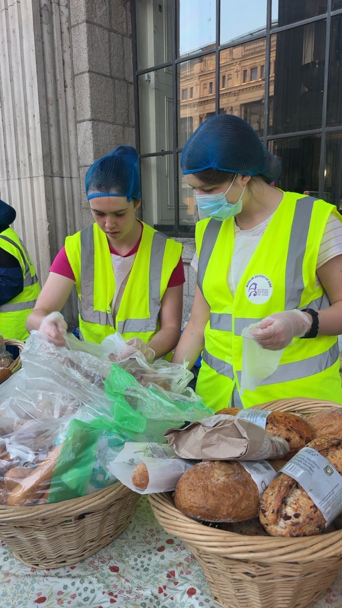 Msoe_Dublin's tweet photo. This Week’s Soup Run Report – Honouring the People Behind It All ❤️

This work has never been about just one organisation. It’s an incredible network of donors, volunteers, local businesses, and friends coming together with one purpose: to serve with love, empathy, and respect.
Because of you, hundreds of people experiencing homelessness and hardship aren't just fed each week—they are welcomed, respected, and reminded that they matter.

A Special Thanks to Our Food Partners:
Each week, we distribute 300–400 hot, high-quality meals. Our amazing restaurant partners provide these restaurant-grade meals (normally €25+) to us for just €3.50 each:

 Al-Khair Restaurant (South Circular Rd) – Supporting us for over 1.5 years!
 Darbar Restaurant – Providing 100 to 300 hot meals every single week!

 SACFO Fine Foods – Donating 50–100 delicious falafel veggie burgers weekly!
 FoodCloud – An essential pillar of our work for the past 11 years through our Tesco collections and Hub visits.

Community & Faith in Action:
 Gonzaga College: A huge shout-out to the 6th-year students volunteering with us this school year. These young men lead with such kindness, maturity, and dignity.
 Rock of Ages C&S Church (Mount of Mercy): Thank you for joining us tonight and for your generous donation. A beautiful reminder that kindness is a universal language, no matter our faith or background.

To everyone who donates €1 or €500, shares our posts, leaves a kind comment, or gives their time: this soup run belongs to all of us. We could not do this without you. Thank you! 🙏❤️

#SoupRun #CommunityFirst #EndHomelessness #Dublin #Volunteering

To donate: https://t.co/txexZXW91y

#MuslimSistersOfÉire #MSOE #SoupRun #Homelessness #HomelessSupport #CommunitySupport #FoodPoverty #FoodCloud #GonzagaCollege #YouthVolunteers #RockOfAgesChurch #MountOfMercy #CompassionInFaith #InterfaithSolidarity #FaithInAction #Volunteers #Donors #CompassionInAction #StrongerTogether #Dublin #HelpingThoseInNeed #CommunitySpirit