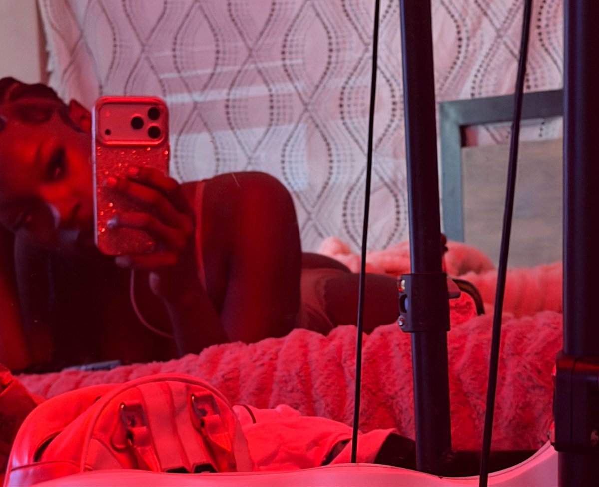 novaExplicit's tweet photo. Ugh I be so bored and horny off don 😩? https://t.co/756ffAjbSw
