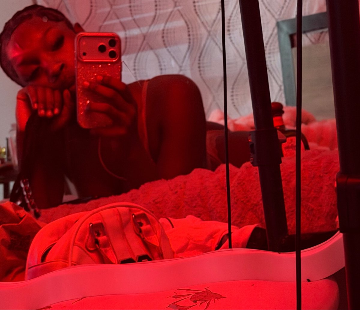 novaExplicit's tweet photo. Ugh I be so bored and horny off don 😩? https://t.co/756ffAjbSw