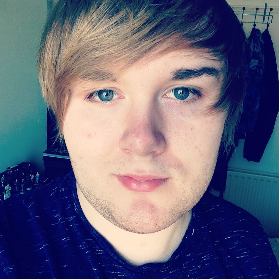 LoganGoodm3400's tweet photo. Haven’t taken a selfie in a long time—and just got a haircut. https://t.co/VpNlzNloOJ