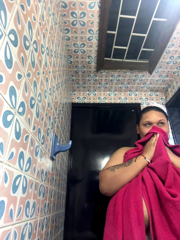 cocanutting's tweet photo. Just showered. Time to tackle today https://t.co/bzhLuih5HQ
