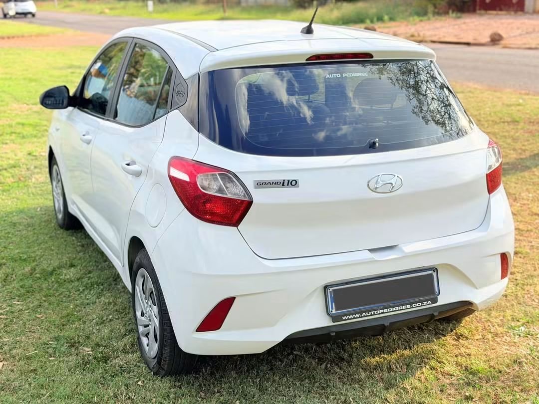2lani47's tweet photo. 130 000 
Hyundai Grandi10 2022 Model 92000KM 
📲0813417410 https://t.co/DFoCk7hMlH