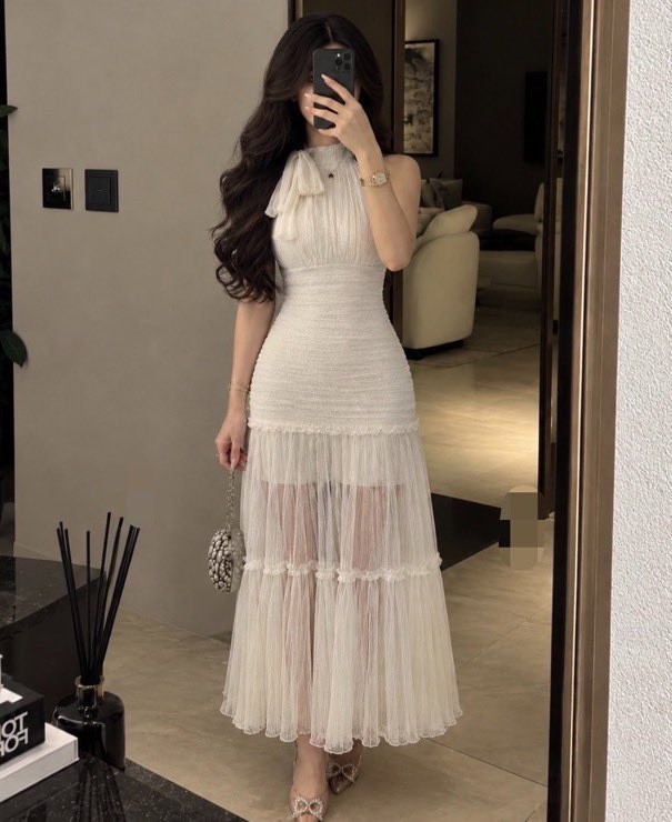 namelwlw's tweet photo. بنات انا عروسه جديده تحسون ينفع لحفله خطوبه اخت زوجي ؟ 💍✨ https://t.co/R1CTeNeYFU