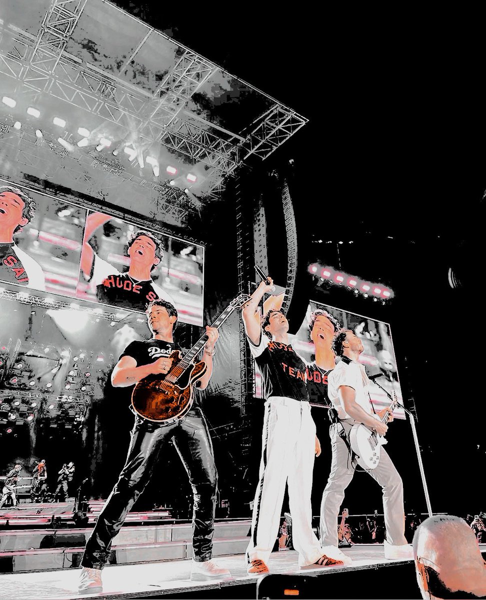 OHMYBROADWAY's tweet photo. ᅠᅠᅠᅠ

‍        @.𝐛𝐫𝐨𝐚𝐝𝐰𝐚𝐲𝐣𝐨  ：he  made  a
        dream  come  true  omg  !  

       📍    :     𝐛𝐨𝐬𝐭𝐨𝐧 
         ————

ᅠᅠᅠᅠ https://t.co/sY9cn7hhe3