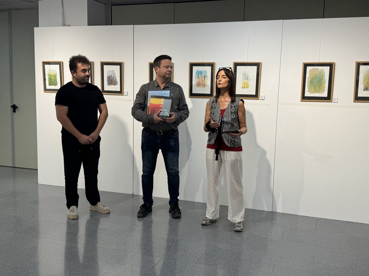 Gemma_massague's tweet photo. Sala Àgora podeu veure les obres de “Boscos de la cuina” de Josep M Mejan (Bcn) i que ens apropa als boscos fets amb elements culinaris com el vi, la curcuma o el suc d’espinacs
Proposta que forma part de la 7a Biennal d’art contemporàni Gastronòmic de #cambrils @CambrilsCultura https://t.co/nTbZRPHJT4