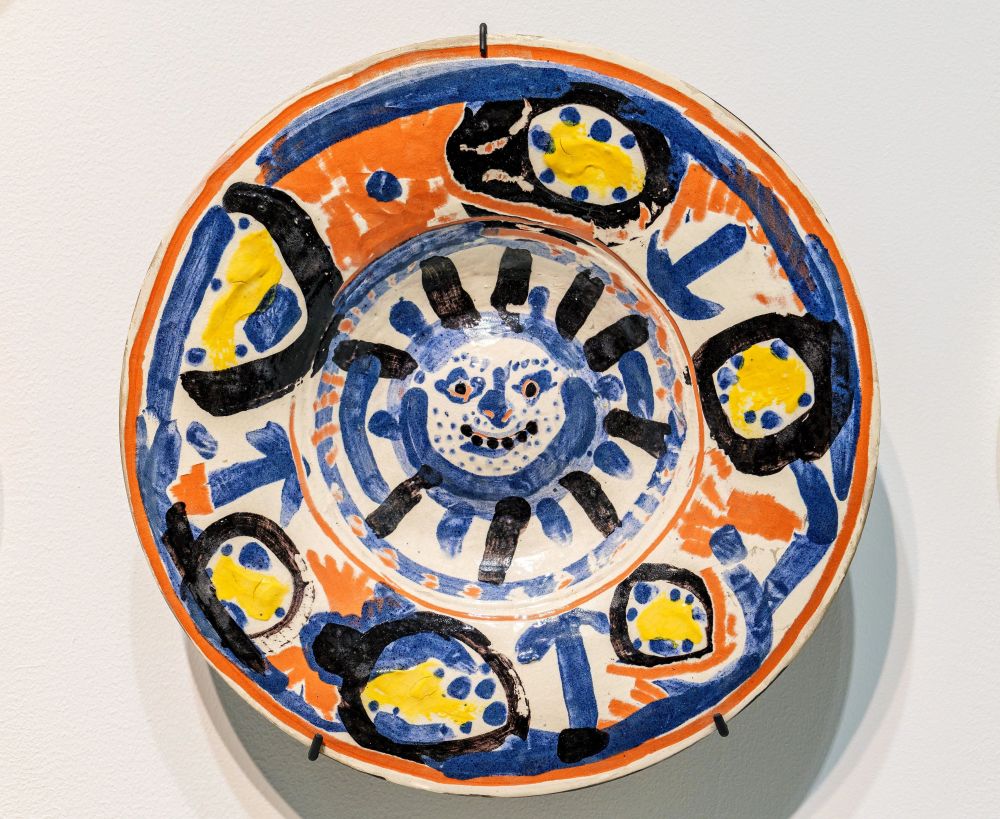 BrigitteLapals's tweet photo. Immerse in hand-painted ceramic art at our pop-up today! Feel the texture of glaze, chat with the artist, and take home a tiny masterpiece. Don’t miss the 2pm demo!， https://t.co/nyITPK59q2