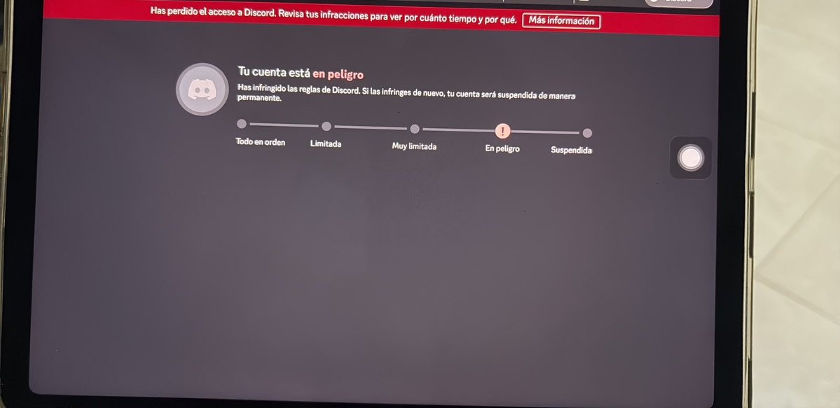 jonas_delgado07's tweet photo. A few days ago I registered my account for the first time in the Discord App. Just after logging in, the platform reflected to me that I had violated the rules of the Application. I tried to go to support to be able to solve the problem but it asks me to log in to help me, but it won't let me start to solve the problem.