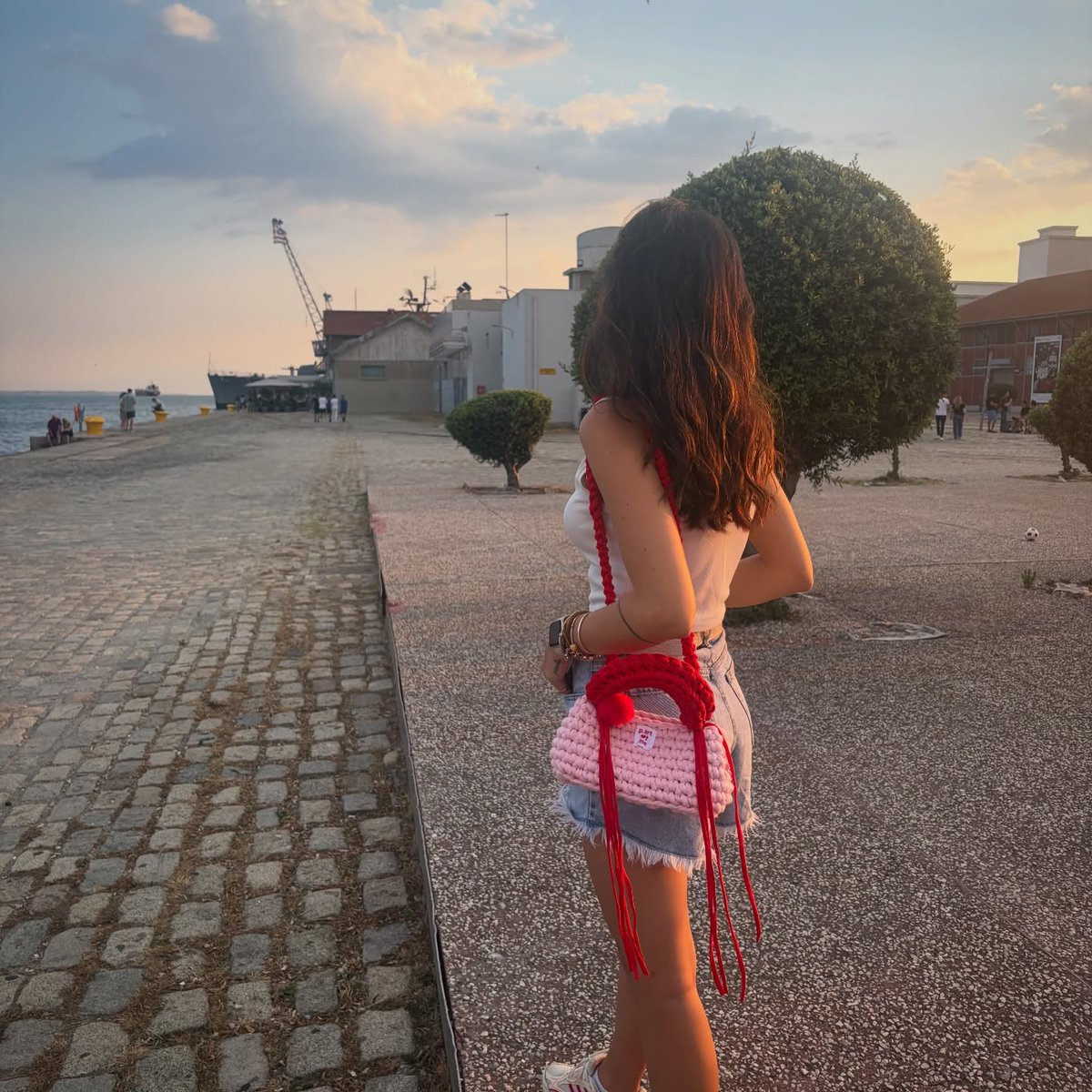 Manujauregui2's tweet photo. Pink Rainbow Bag, handmade for golden hour moments. https://t.co/xxRAC6eH8W
