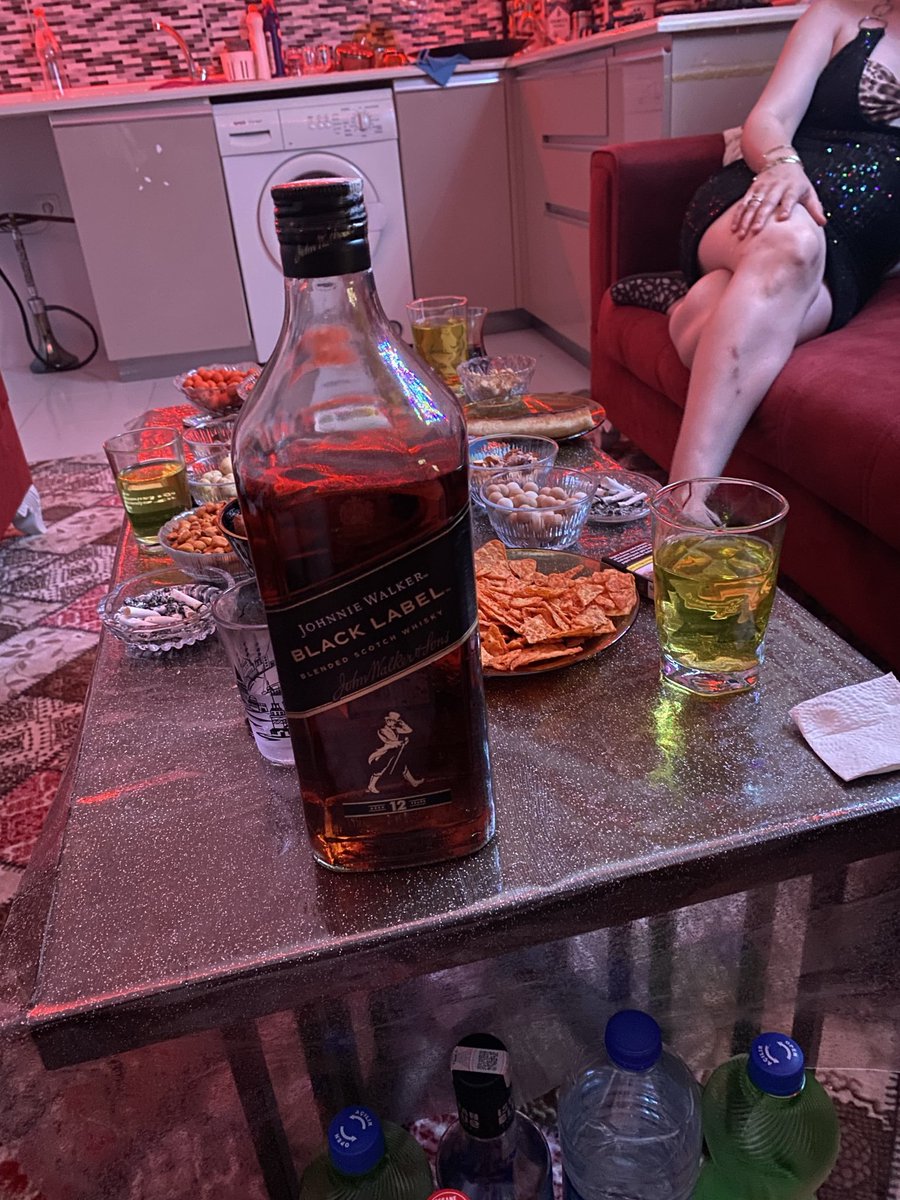 zaogin2's tweet photo. هلا حبايبي ❤️
إحنا زوجين متحررين من أربيل، نبحث عن شخص سنكل يكون محترم، مرتب، متمكن، وراقي بالتعامل.
المهم عندنا الخصوصية، النظافة، والاحترام، والتواصل يكون واضح من البداية.
الجاد فقط يتواصل، والرجاء عدم الإزعاج أو إرسال رسائل غير لائقة. وجماعت السوالف ممنوع تراسلون  🌹 https://t.co/dAMmfNEil7