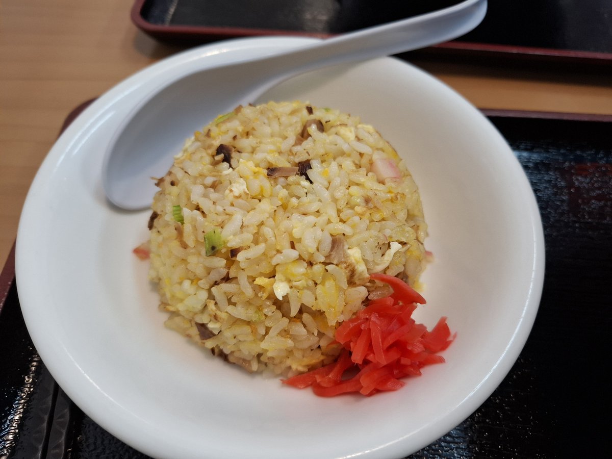 mayu_1110790's tweet photo. らーめんふぁくとりーのすけ
みそのすけメス
チャーハン

コクが減った気がする… https://t.co/4SajsHRUos